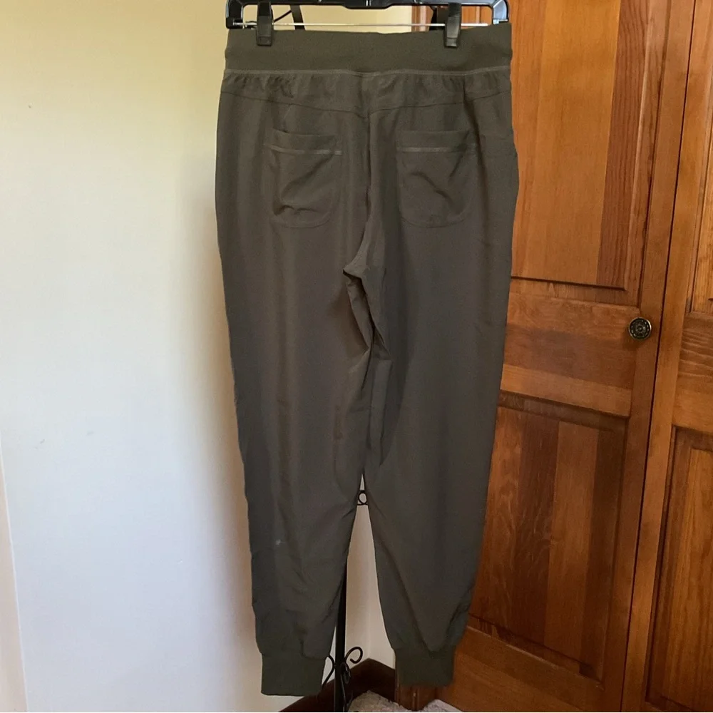 CRZ Yoga Ripstop Jogger with Pockets 28' - Picture 5 of 7